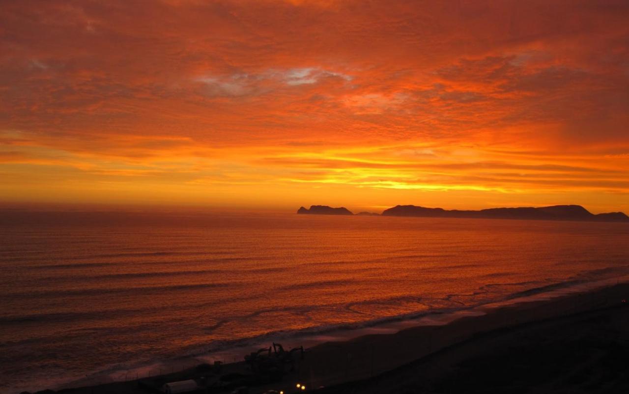 Blue Coast Lima Private Rooms Екстериор снимка